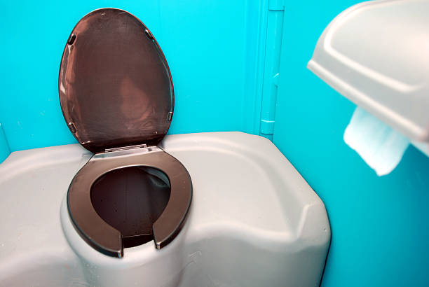 Portable Toilet Options We Offer in Pearl Beach, MI